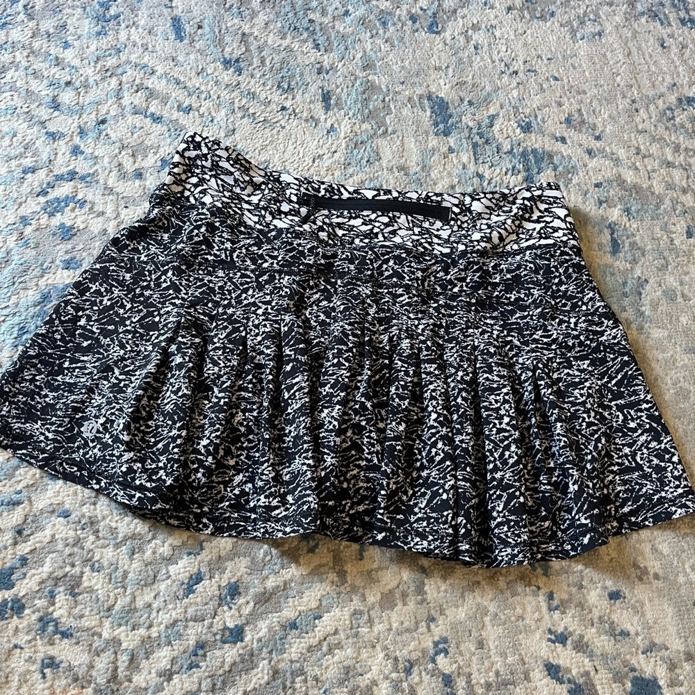 Lululemon Circuit Breaker Skirt ice wave size 6 - Picture 3 of 5